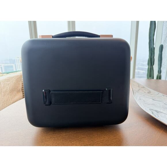 Ted Baker London Beau Hard Side Vanity Case in Black with Gold Accents - Picture 4 of 12